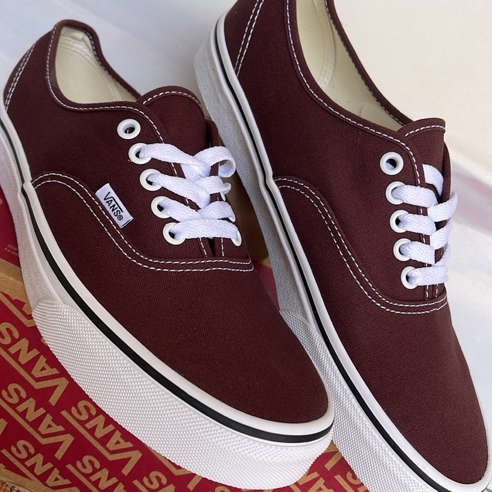 Vans WMNS Authentic
Color Theory Bitter Chocolate 
VN000BW57YO
Sneakers - Picture 8 of 16
